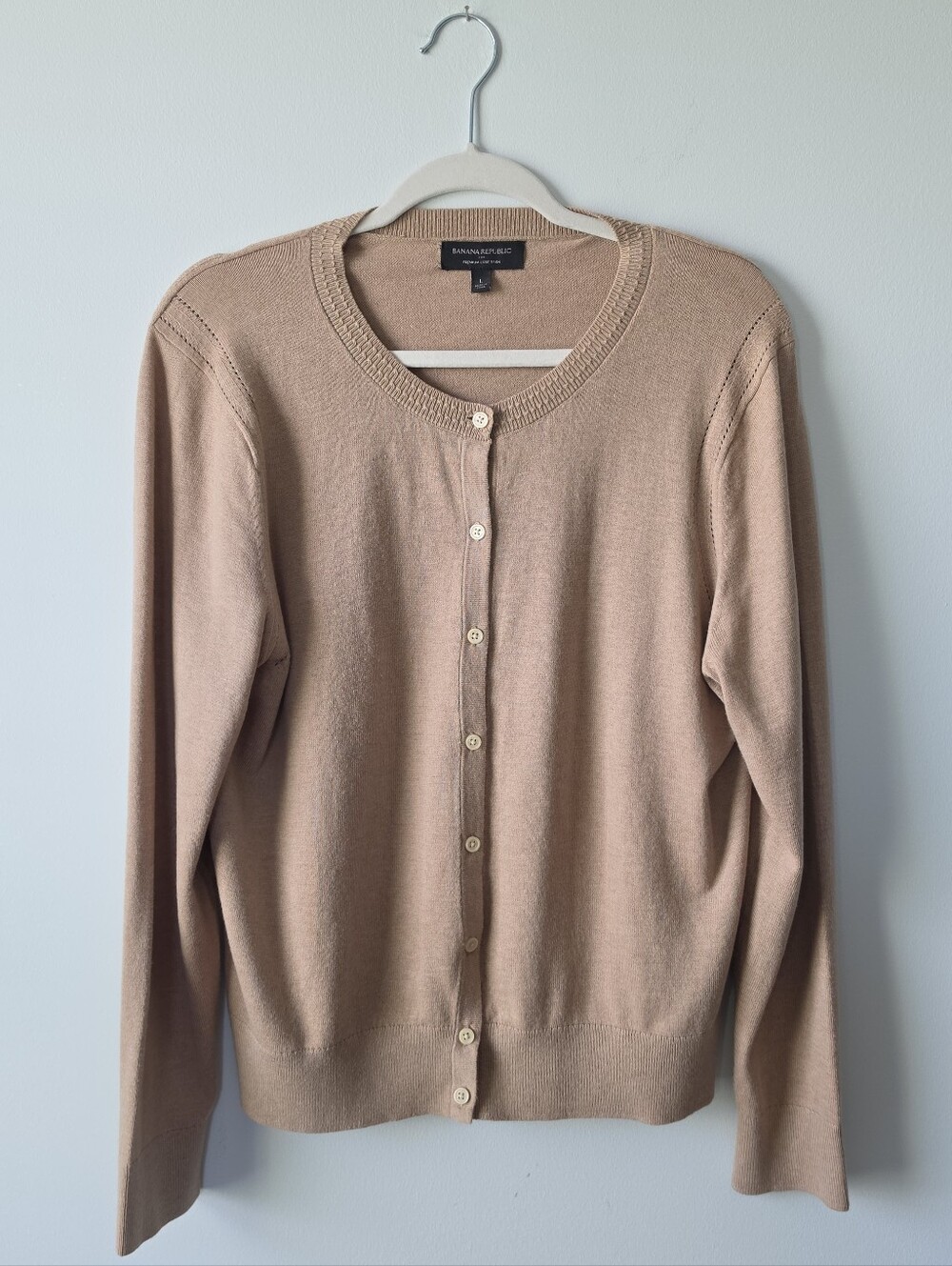 Banana Republic Women’s Tan Crewneck Cardigan